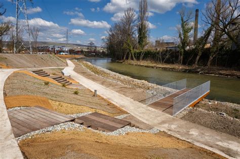 FOTO Parcul Armătura e aproape finalizat Cum arată Emil Boc Se