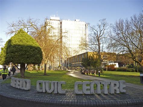 Civic Centre Silver Street Enfield © Christine Matthews Geograph