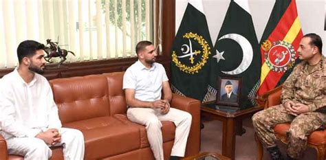 Boxer Amir Khan Shahzaib Rind Meet Coas Asim Munir