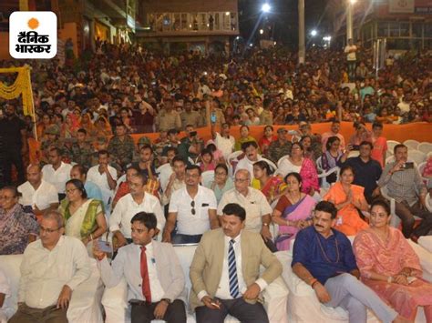 Ganga Dussehra Varanasi Video Devotees Holy Dip In Kashi Ghats Sant