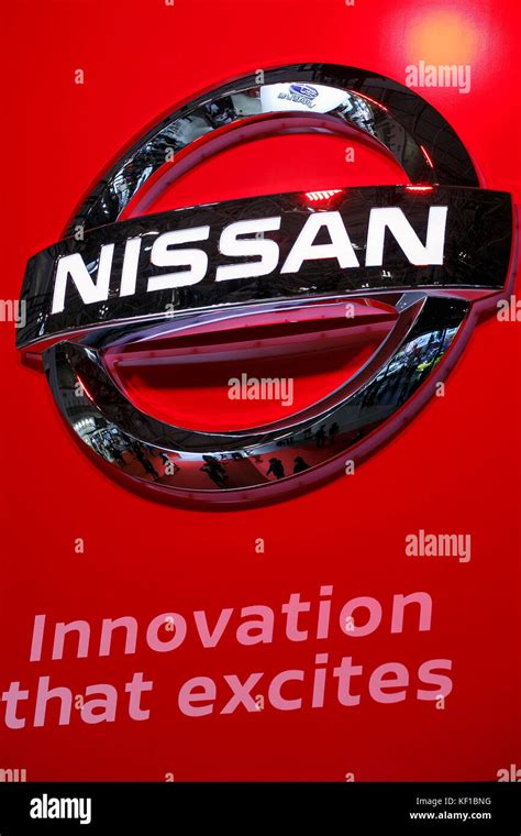 A nissan logo hi-res stock photography and images - Alamy