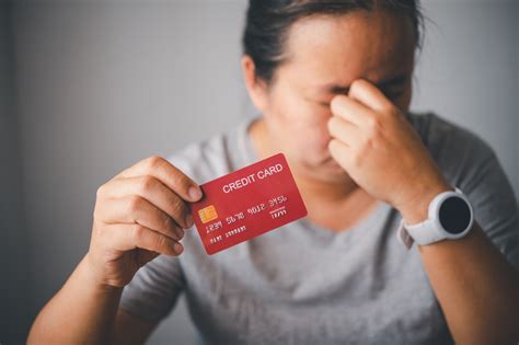 12 Debt Traps Smart People Fall Into Without Realizing