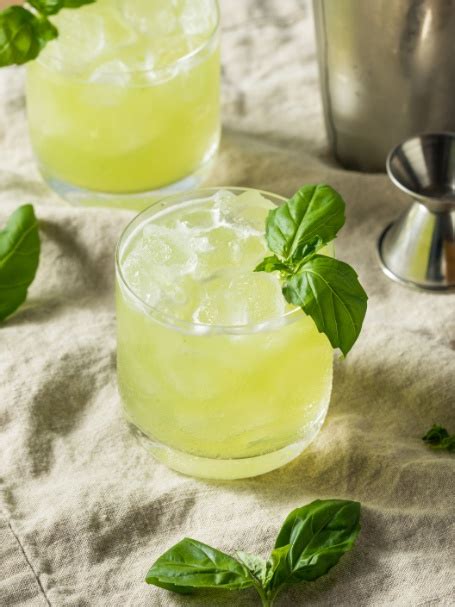 Recette Cocktail Gin Basil Smash Destination Cocktails