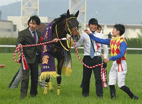 【天皇賞・春】菱田裕二騎手と岡田稲男調教師、g1初制覇苦労しながら頑張ってきた師弟を多くの人が祝福【本城雅人コラム】：中日スポーツ・東京中日スポーツ