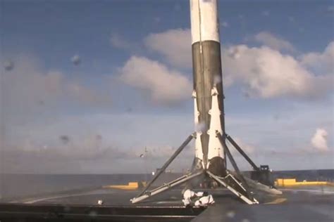 Spacex Successfully Lands A Falcon 9 Rocket At Sea For The Third Time