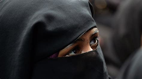 Husband Gives Triple Talaq To Up Woman For Praising Modi Yogi Adityanaths Work In Ayodhya The