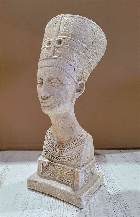 statue  egyptian queen nefertiti vintage sculpture art  history