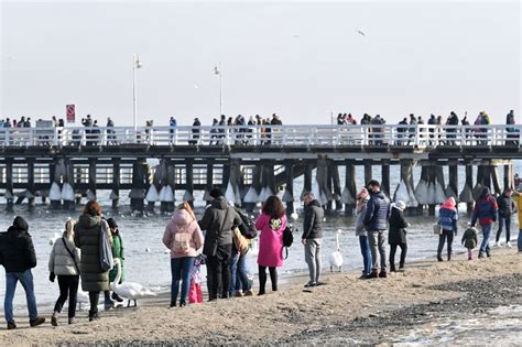 Sopot Turyści nad morzem Polska Agencja Prasowa SA