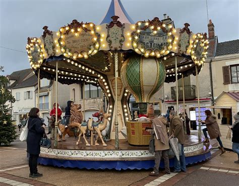 Paray Le Monial Le March De No L Se Poursuit Jusquau Midi