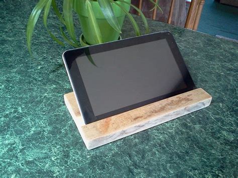 Pallets Powered Tablet Holder Stand Pallet Ideas