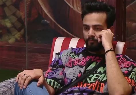 Bigg Boss Ott 2 Elvish Yadav Accuses The Makers After The Nomination