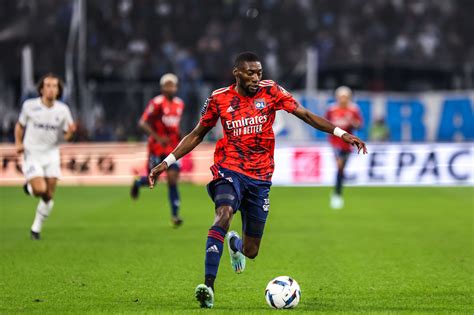 Mercato Toko Ekambi Quitte Officiellement L OL Et File En Arabie