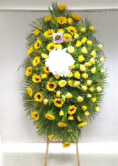 Corona Funebre En Girasoles Entre Flores Cali