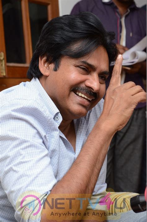 Actor Pawan Kalyan Press Meet Latest Stills Galleries Hd