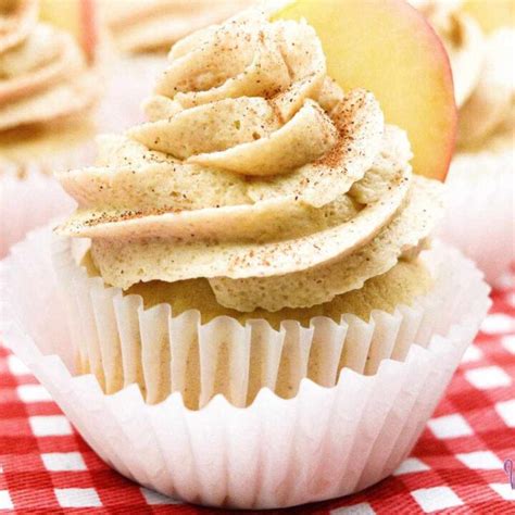 Easy Apple Cider Cupcakes With Cinnamon Buttercream Frosting