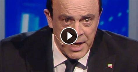 L Esilarante Imitazione Di Crozza Berlusconi Tra Amnesie E Pisolini