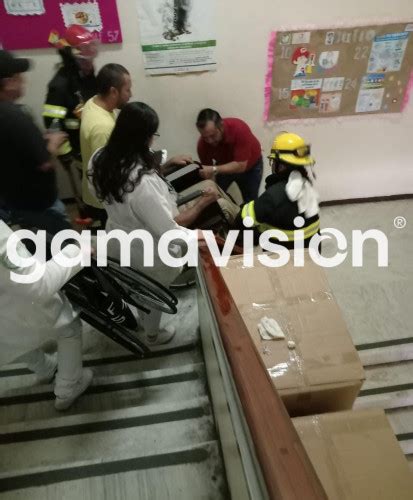 Quedan Atrapadas Cuatro Personas En Elevador Del IMSS