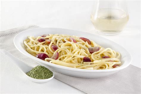 Spaghetti Caprino E Uva Ricetta Cannamela