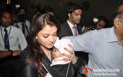 Aishwarya Rai Bachchan With Her Baby Aaradhya - Face Revealed - Koimoi