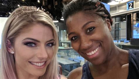 fakta alexa bliss pegulat   menyukai disney dunia games