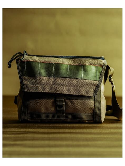 Briefing Beams Plus Fleet Messenger Bag Khaki Beams Plus