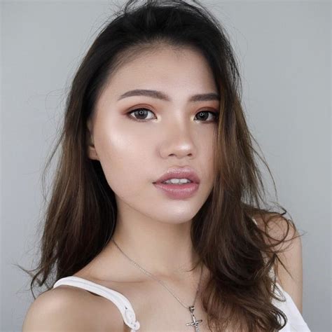 10 Glass Skin Make Up Ala Para Beauty Vlogger Riasan Wajah Yang