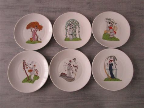 6 Assiettes a dessert en porcelaine de Limoges Deshoulières décor