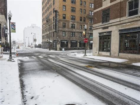 Downtown Detroit: Snow Covered Street - HDRi Maps and Backplates