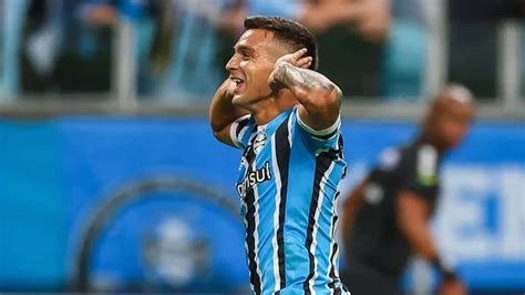 Grêmio segura o São Paulo e soma pontos importantes na luta contra o