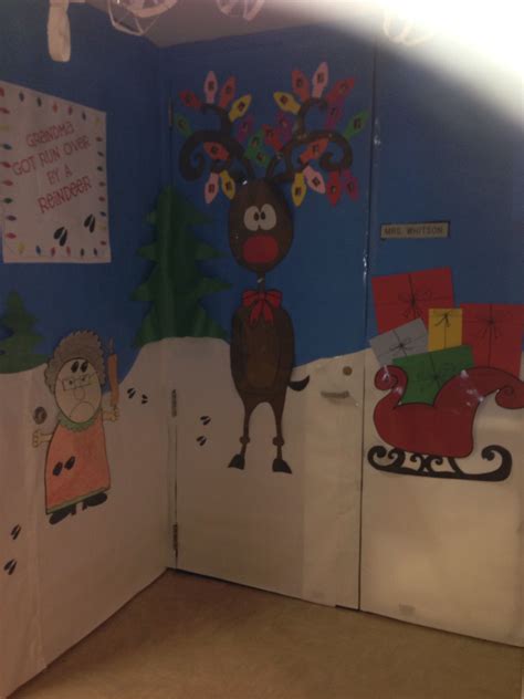 Christmas Door Decorating Contest Grandma Got Run Over By A Reindeer