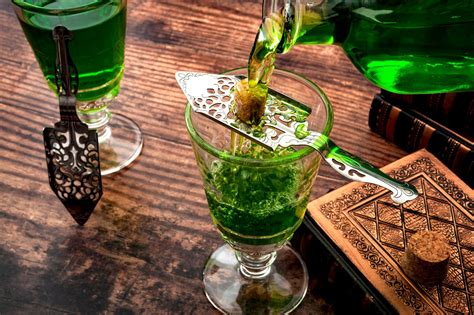 Absinthe Bohemian Drink Recipe | Besto Blog