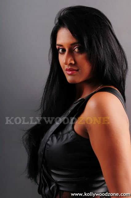 Sexy Vimala Raman Hot Photoshoot 20 165946 Kollywood Zone