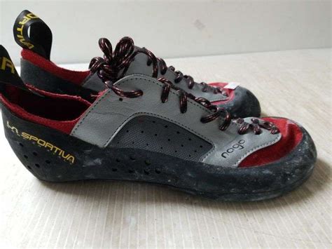 LA Sportiva Climbing Shoes - Trice Auctions