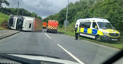 LIVE Overturned Lorry Blocks A37 Near Yeovil Updates Somerset Live