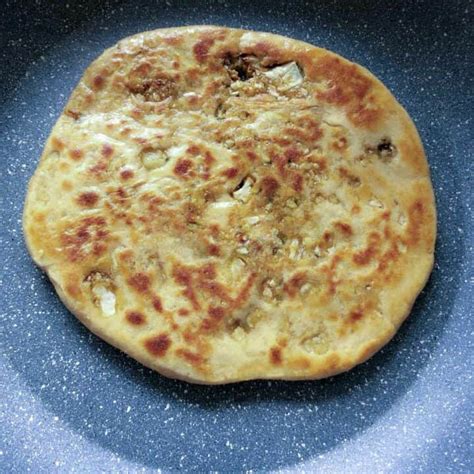 Gobi Paratha (Cauliflower Stuffed Flatbread) - Easy Indian Cookbook