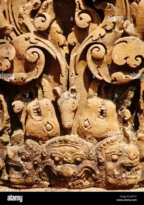 Angkor Wat Beautiful Carvings Bas Reliefs Of Banteay Srei Temple