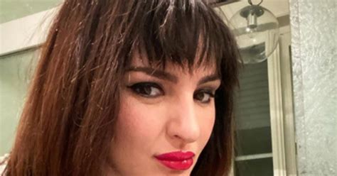 Arisa in bikini e il primo piano scandaloso Cosa c è dietro Forse Foto inquietante