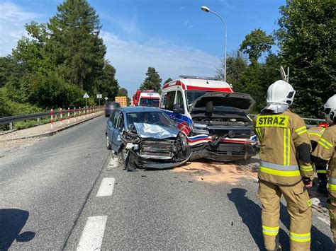 Frycowa Zderzenie trzech samochodów na DK 75 Nowy Sącz Info