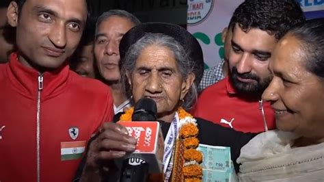 Bhagwani Devi Dagar 95 Year Old Receives Grand Welcome At Delhis Igi