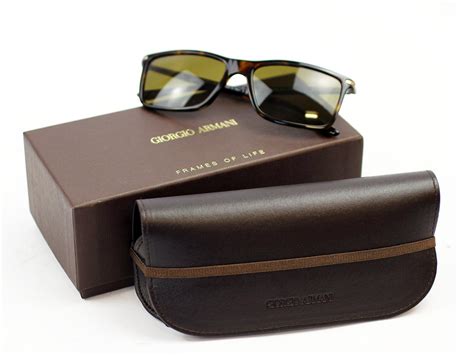 Giorgio Armani Retro Mod Wayfarer Sunglasses Tortoishell 0ar8010