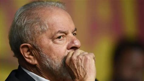 Lula deve R 18 milhões em impostos e deve bater na porta do STF para