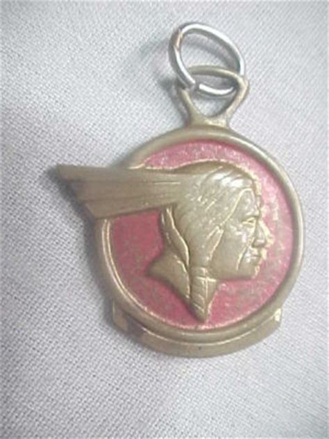 Vintage Pontiac Indian Chief Head Keychain Pendant Automobile Car Fob