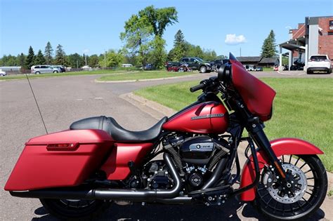 2019 Harley Davidson® Flhxs Street Glide® Special Wicked Red Denim