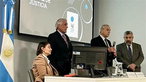 El inspector general de Justicia disertó sobre las nuevas resoluciones