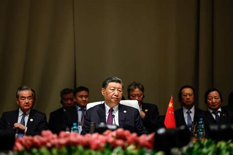 中国经济困境给习近平集权控制带来挑战 纽约时报中文网