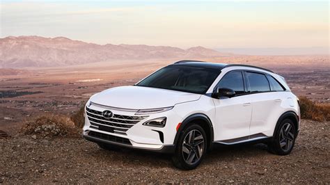 The Hyundai Nexo is a refreshingly normal looking hydrogen car | Top Gear