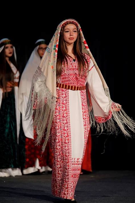 Pin By Clare On Head Coverings Palestinian Embroidery Dress