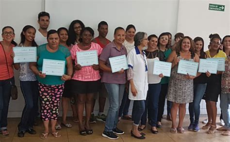 Moradia E Cidadania Go Entrega Certificados Aos Participantes Do Curso