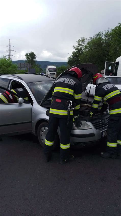 Foto Accident Cu Trei Victime N V Lcea Impact Ntre Un Autoturism I