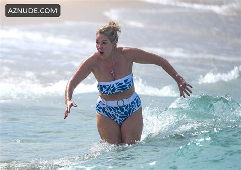 Claire Sweeney Sexy Spotted Showing Off Her Attractive Bikini Body In Barbados Beach AZNude